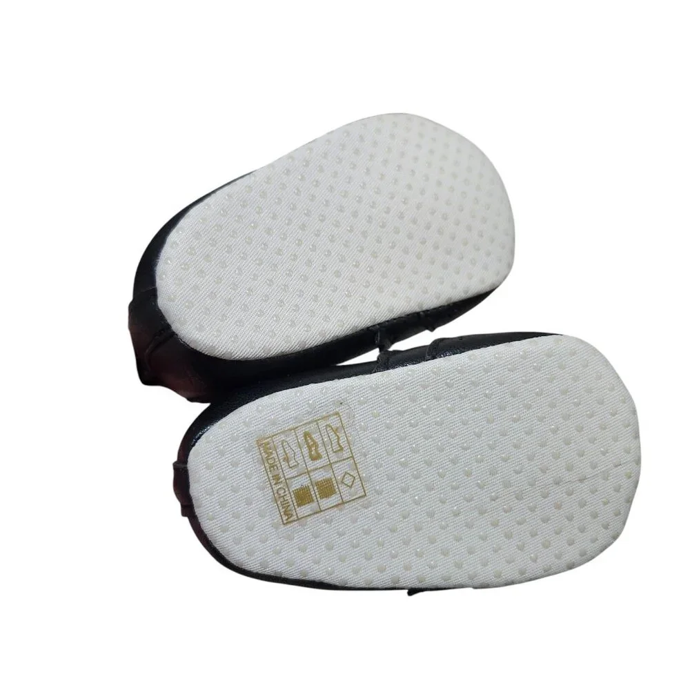 LOT OF 2 Toddler Size 3 Girl Shoes Soft Sole Anti-slip Sneakers Black‎ White